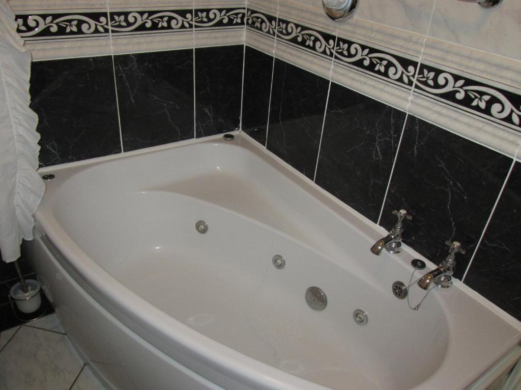 The Laurels B&B Килкени Стая снимка